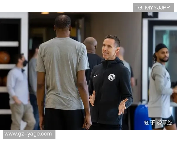 东部首轮激战老鹰与魔术展开精彩对决谁将晋级下一轮挑战更强对手