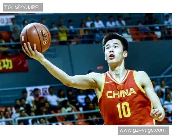 郭昊文：从青涩少年到篮球场上的璀璨明星之路探索与成长